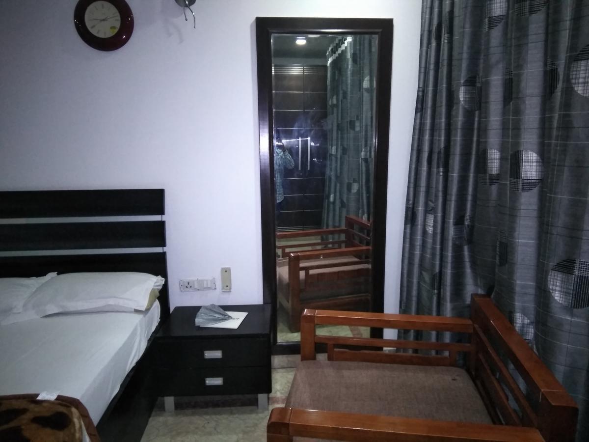 Hotel Livia Residency New Delhi Ngoại thất bức ảnh